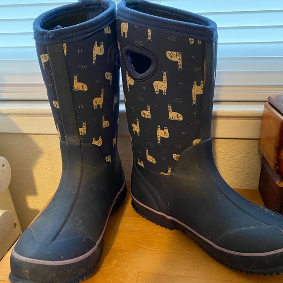 llama rain boots